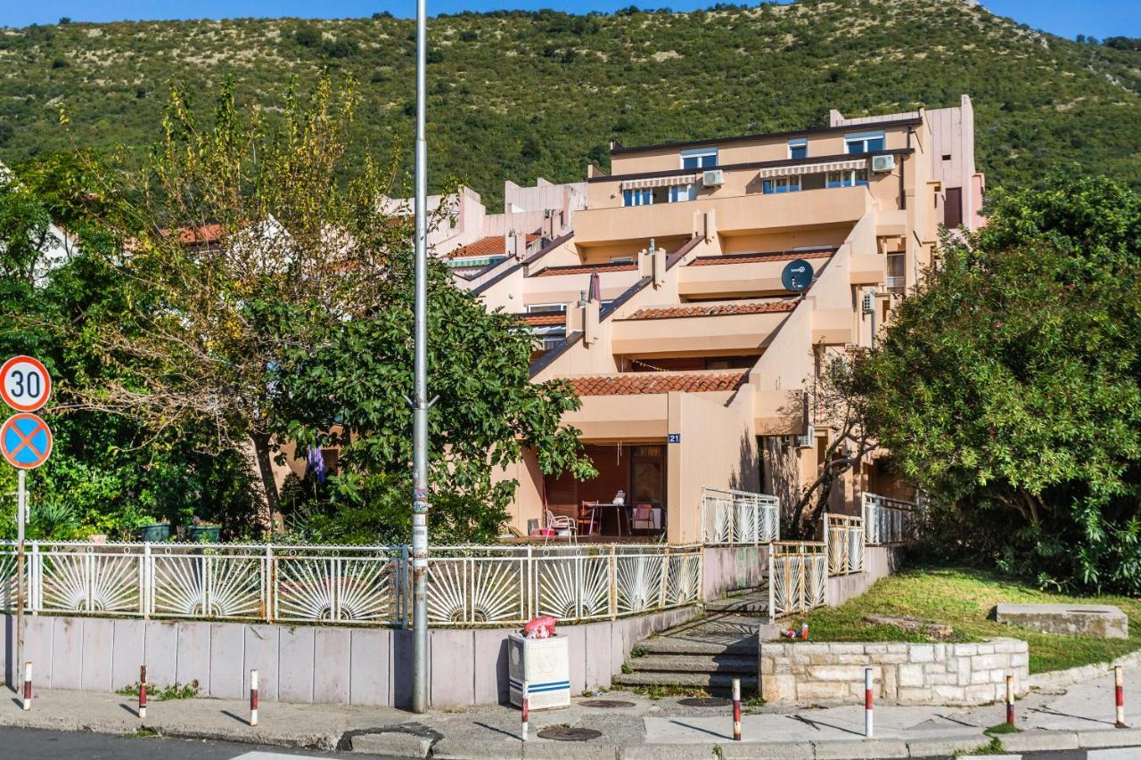Apartments Aleksandar Petrovac Bagian luar foto